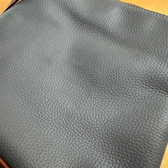 Dooney and Bourke Grey Pebble Crossbody Purse Handbag Gently Used - Picture 5 of 10